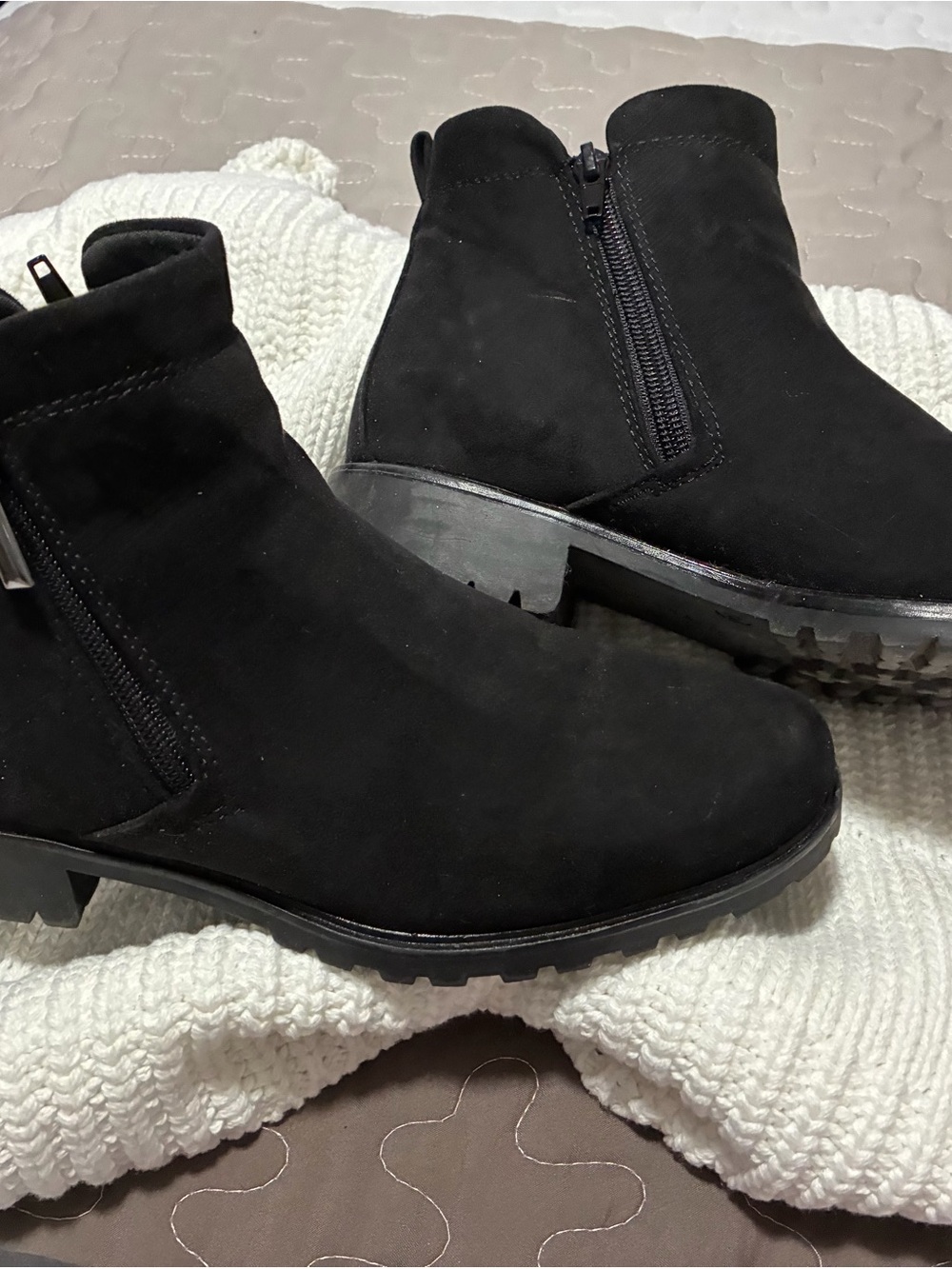 Black Women's Ankle Boots - Suede Zip Side